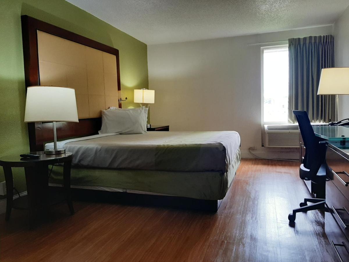 Econo Lodge Airport Near Billy Graham Parkway Charlotte Eksteriør billede