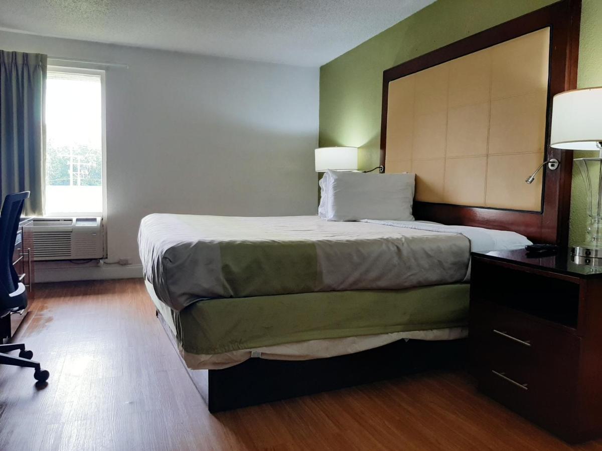 Econo Lodge Airport Near Billy Graham Parkway Charlotte Eksteriør billede