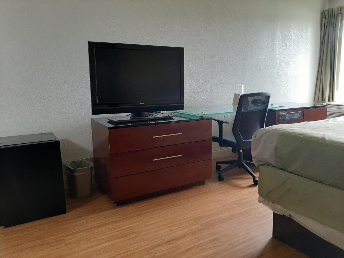 Econo Lodge Airport Near Billy Graham Parkway Charlotte Eksteriør billede