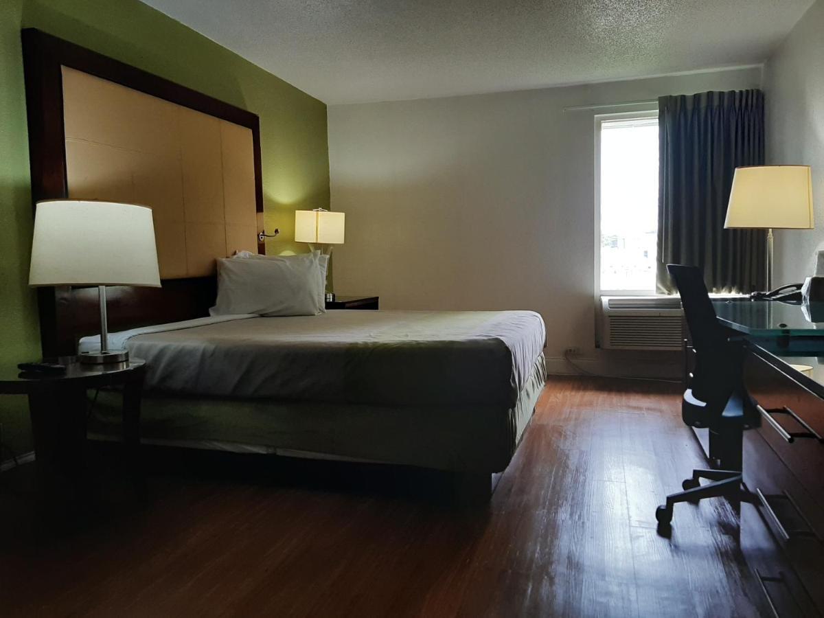 Econo Lodge Airport Near Billy Graham Parkway Charlotte Eksteriør billede