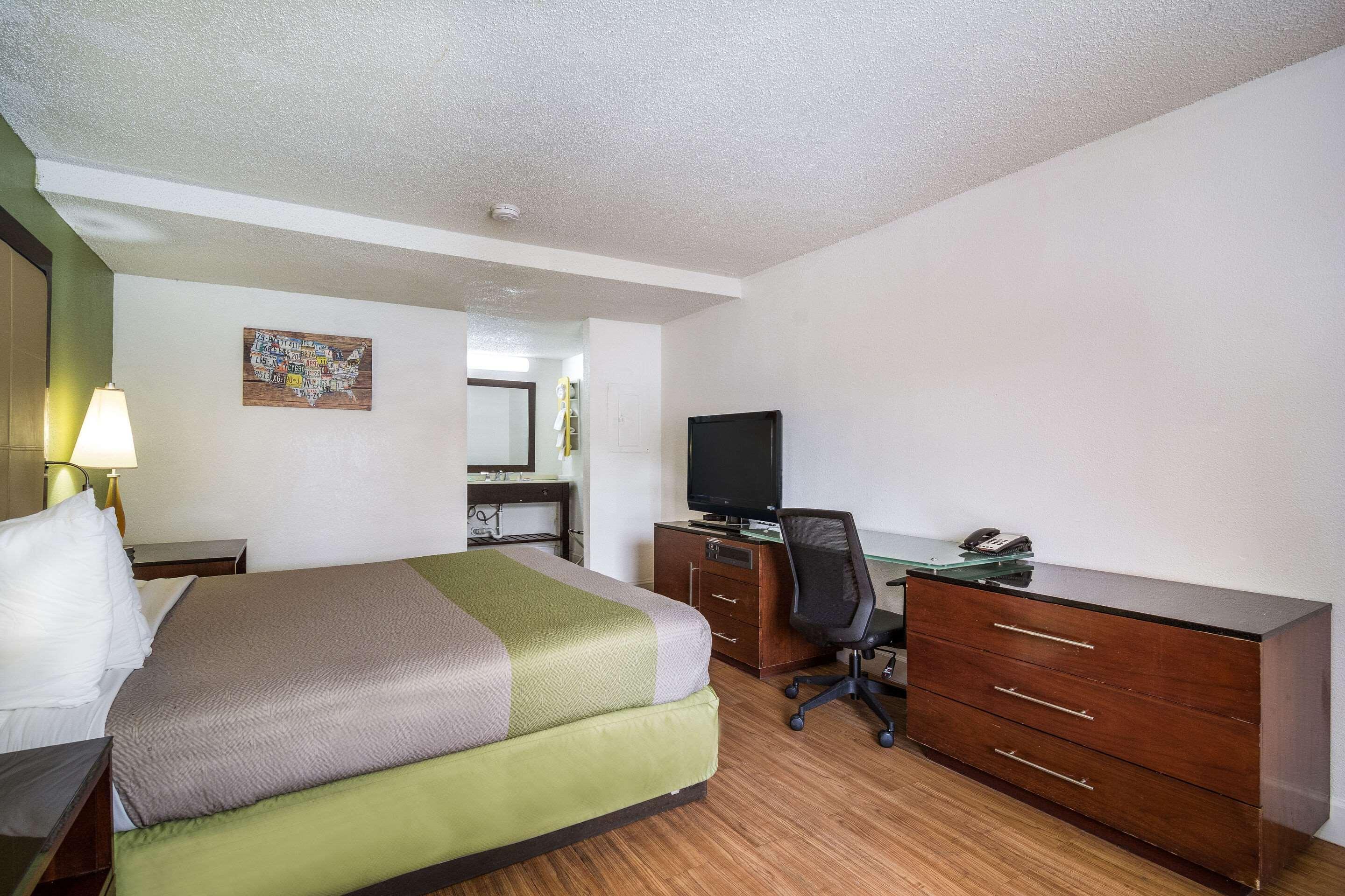 Econo Lodge Airport Near Billy Graham Parkway Charlotte Eksteriør billede