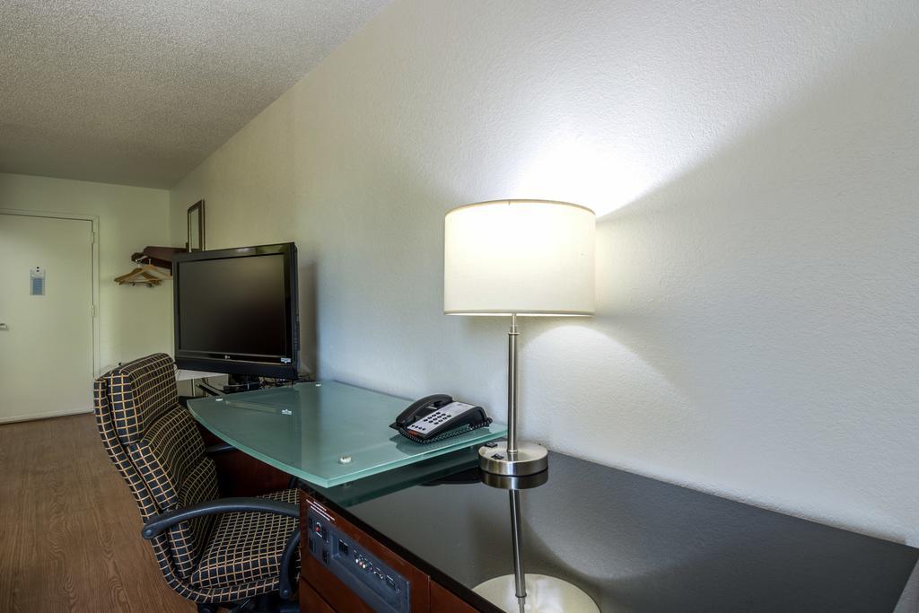 Econo Lodge Airport Near Billy Graham Parkway Charlotte Eksteriør billede