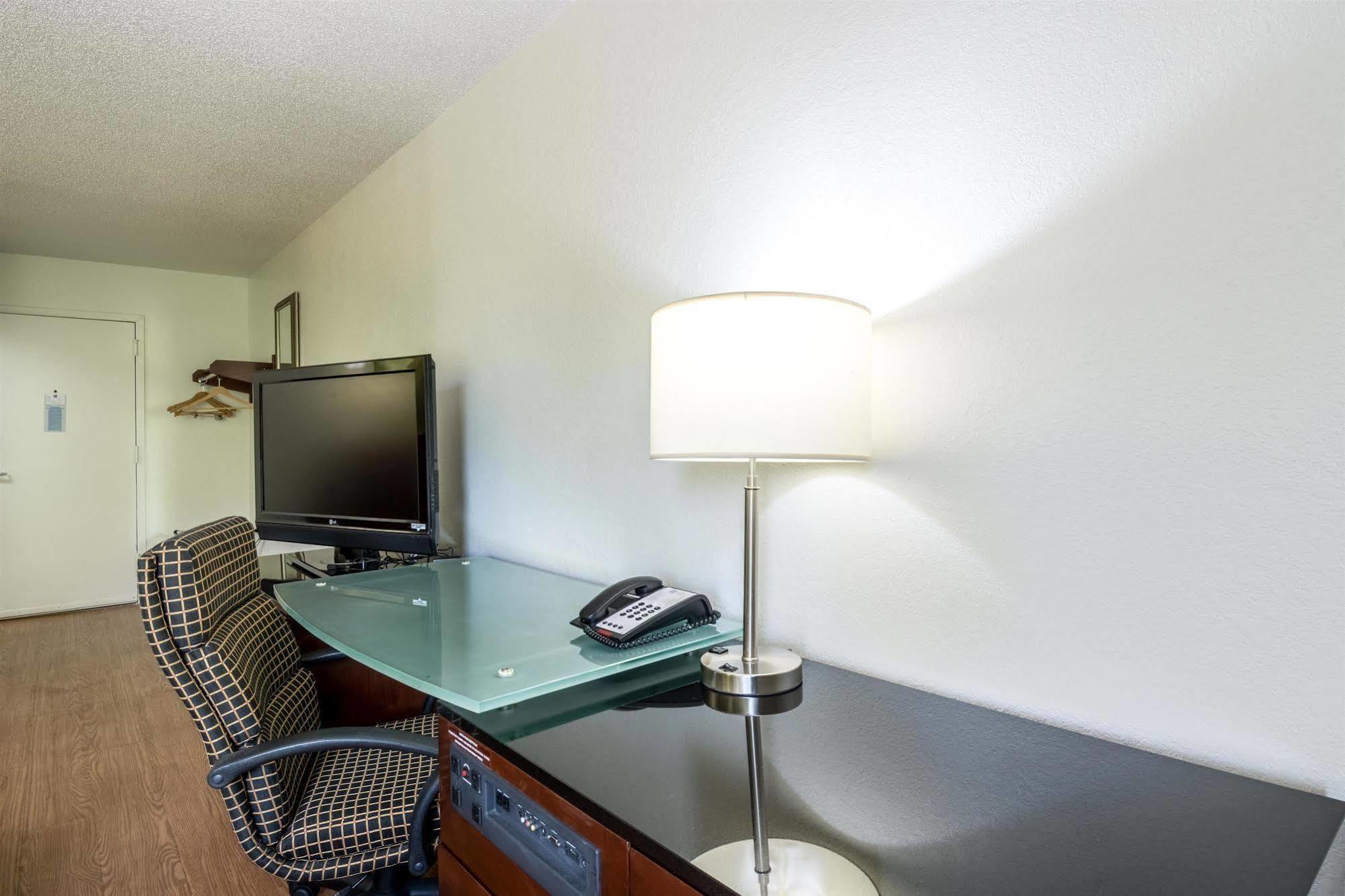 Econo Lodge Airport Near Billy Graham Parkway Charlotte Eksteriør billede