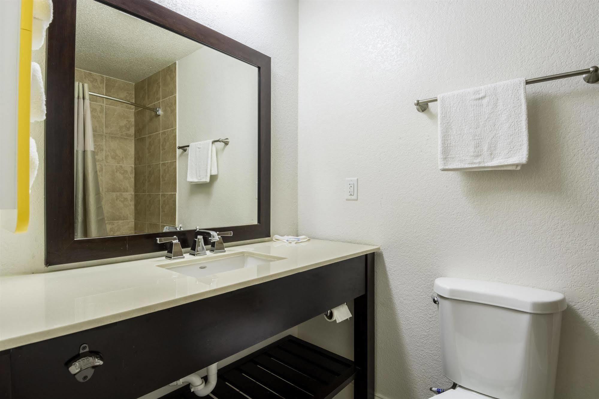 Econo Lodge Airport Near Billy Graham Parkway Charlotte Eksteriør billede
