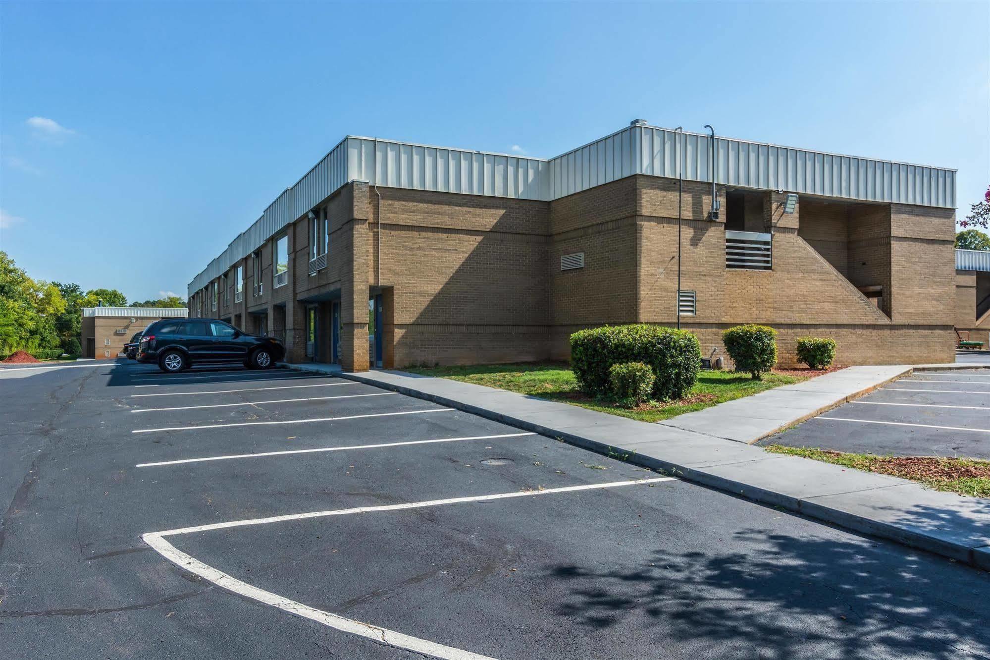 Econo Lodge Airport Near Billy Graham Parkway Charlotte Eksteriør billede